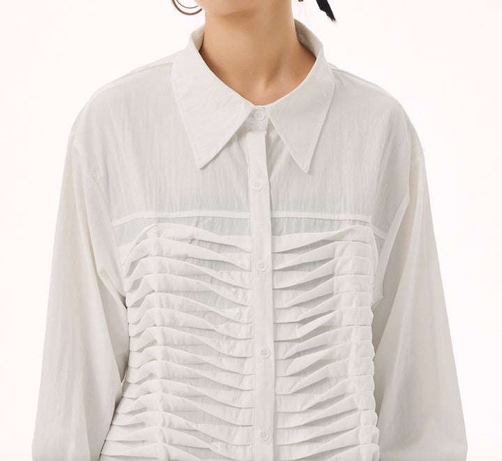 Front tuck loose shirt