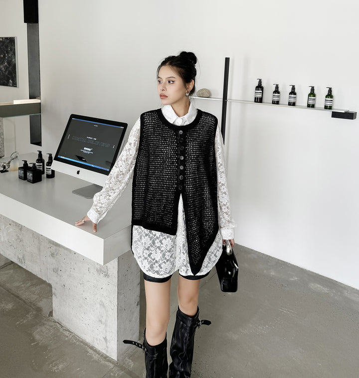 Lace shirt and sleeveless cardigan vest