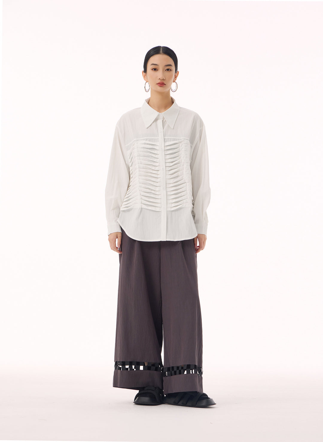 Front tuck loose shirt