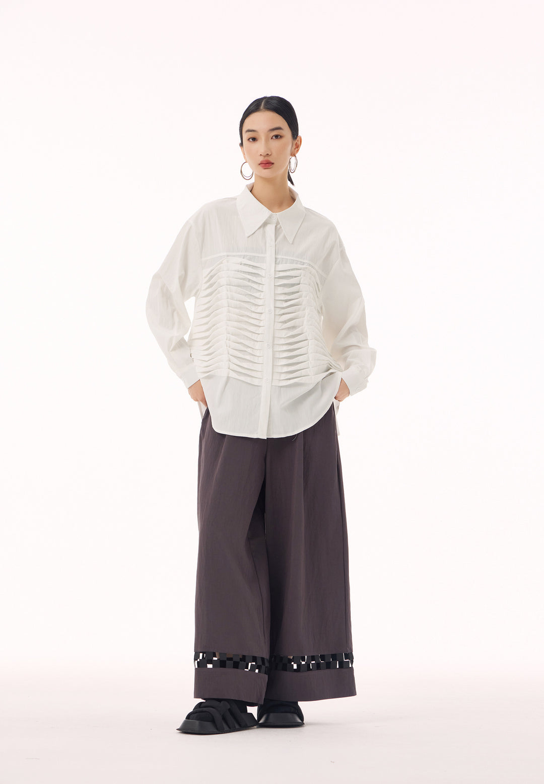 Front tuck loose shirt