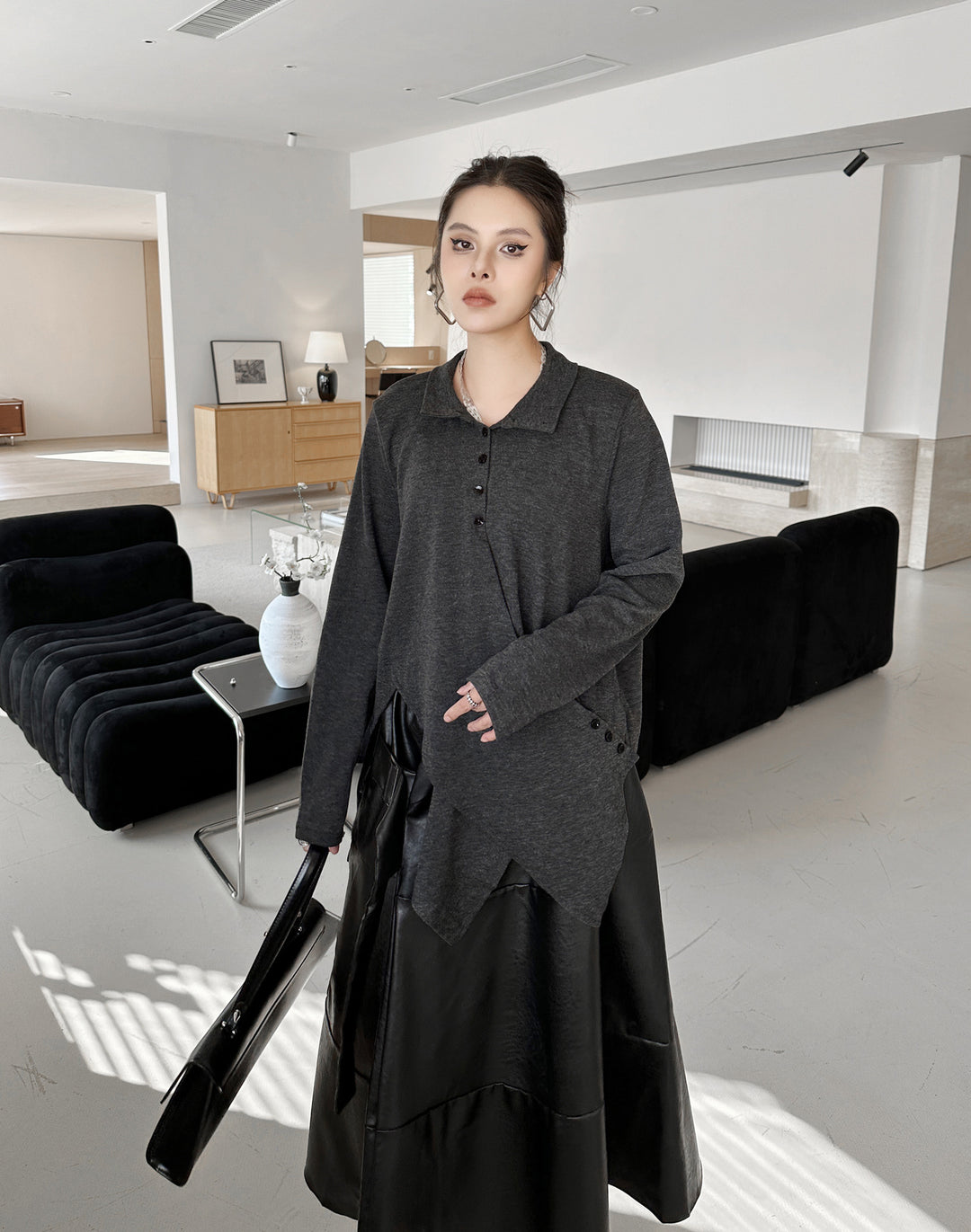 Asymmetry stand collar T-shirt