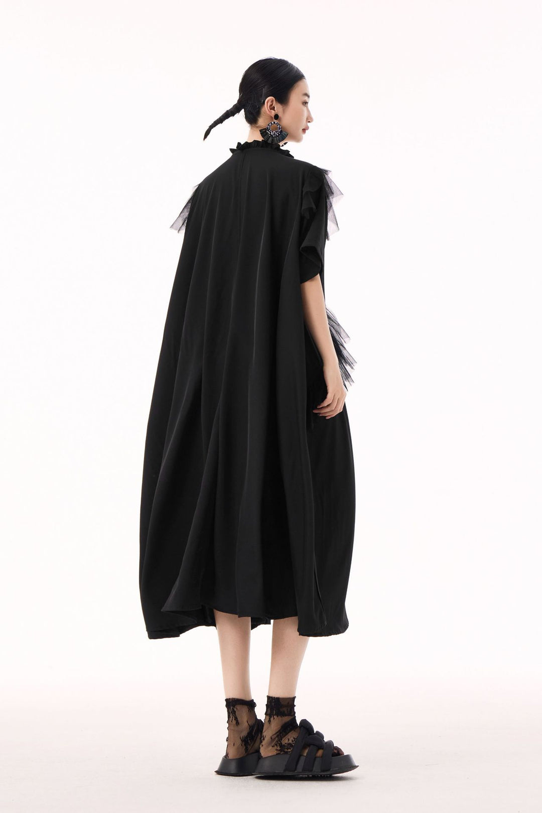 Big silhouette tulle decoration dress