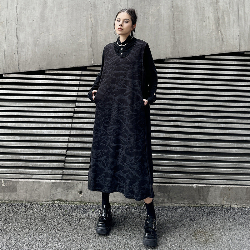 Side pleated sleeveless V neck long dress