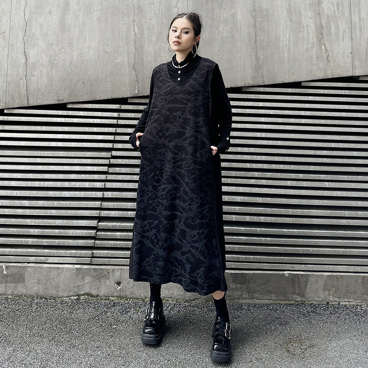 Side pleated sleeveless V neck long dress