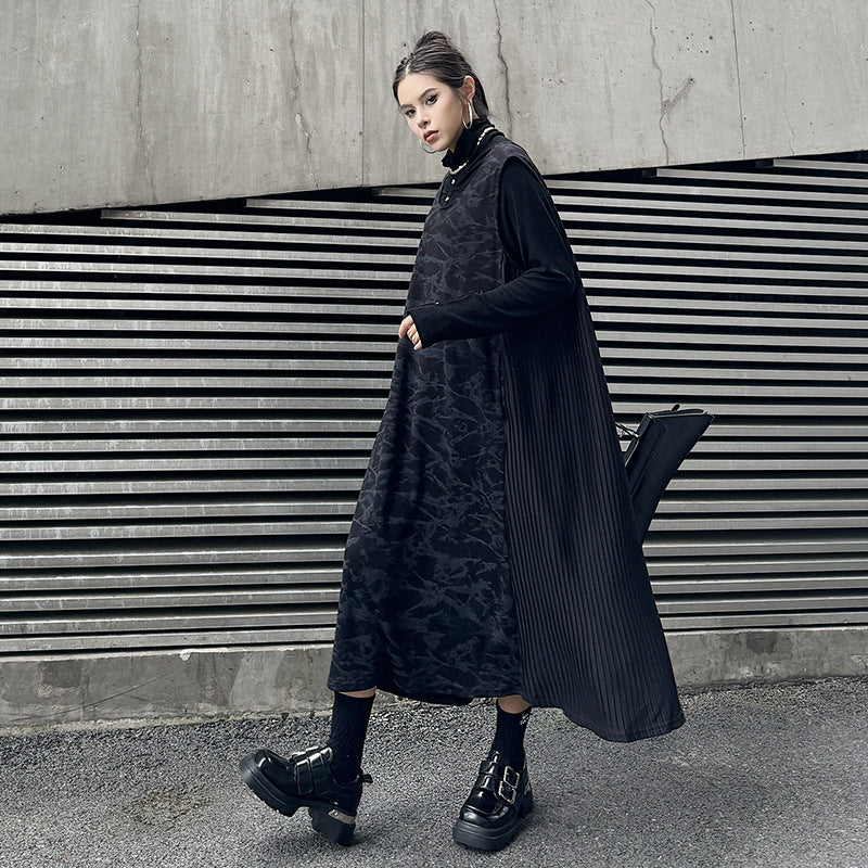 Side pleated sleeveless V neck long dress