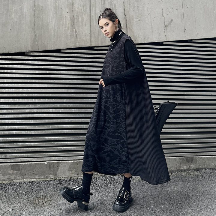 Side pleated sleeveless V neck long dress