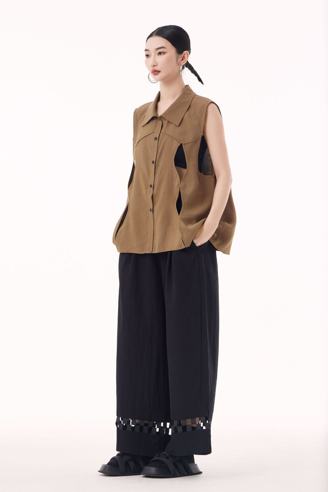 Sleeveless unique vest shirt