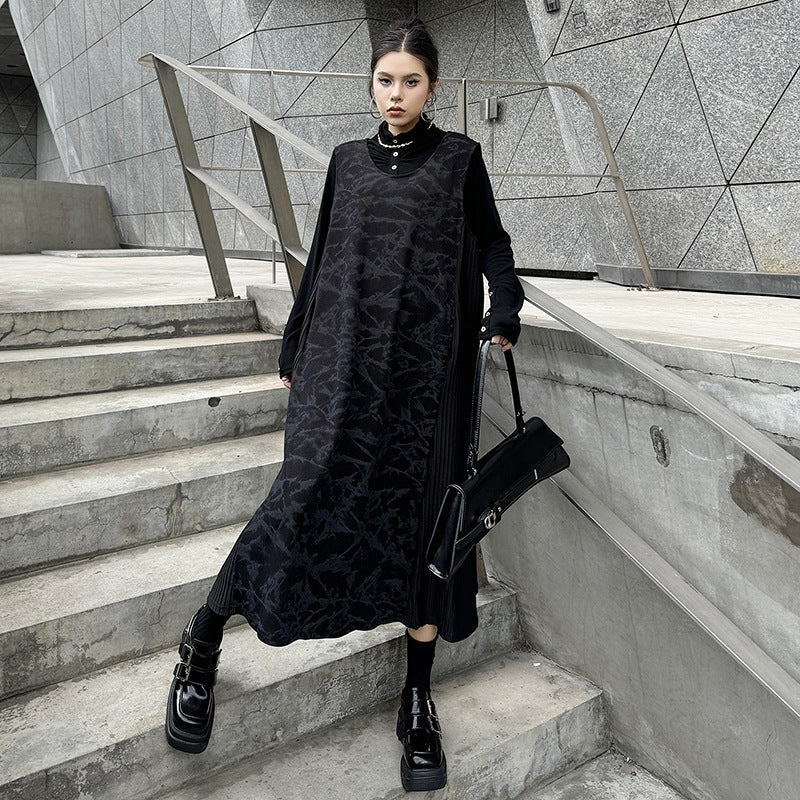 Side pleated sleeveless V neck long dress