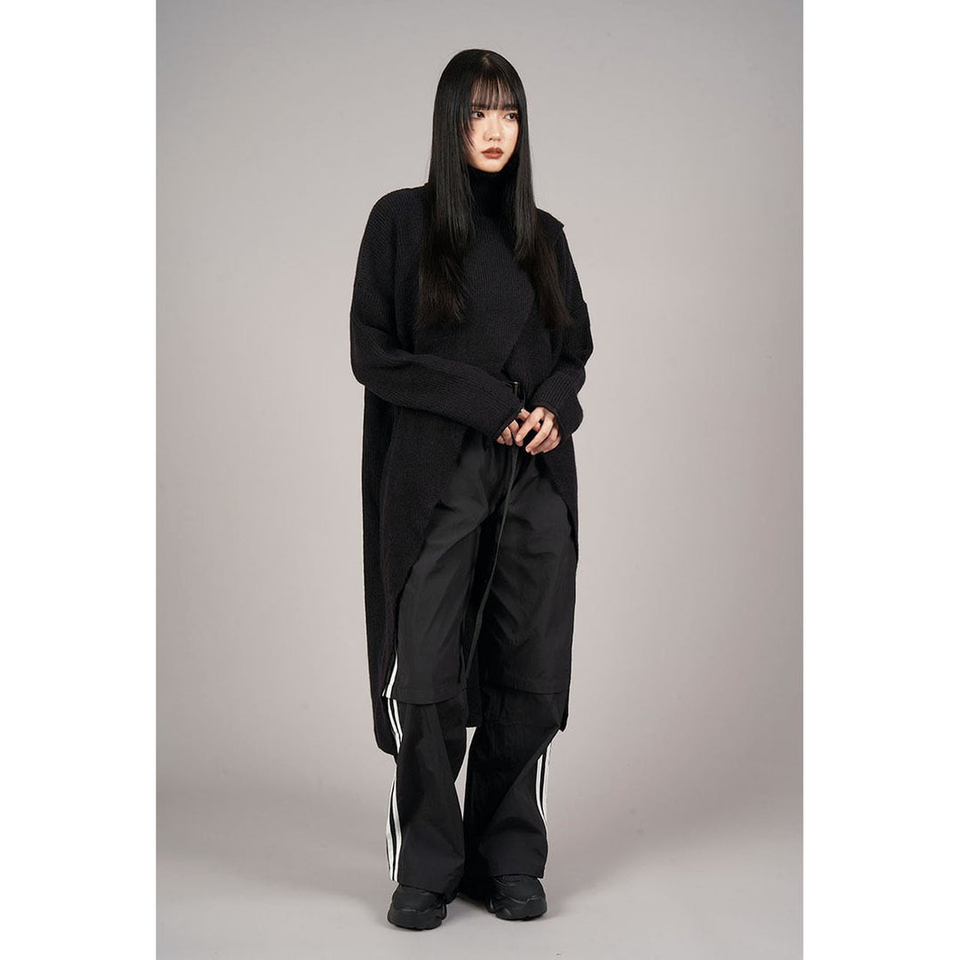 Turtleneck Slit Knit