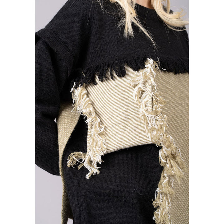 Fringe Patch Switching Knit