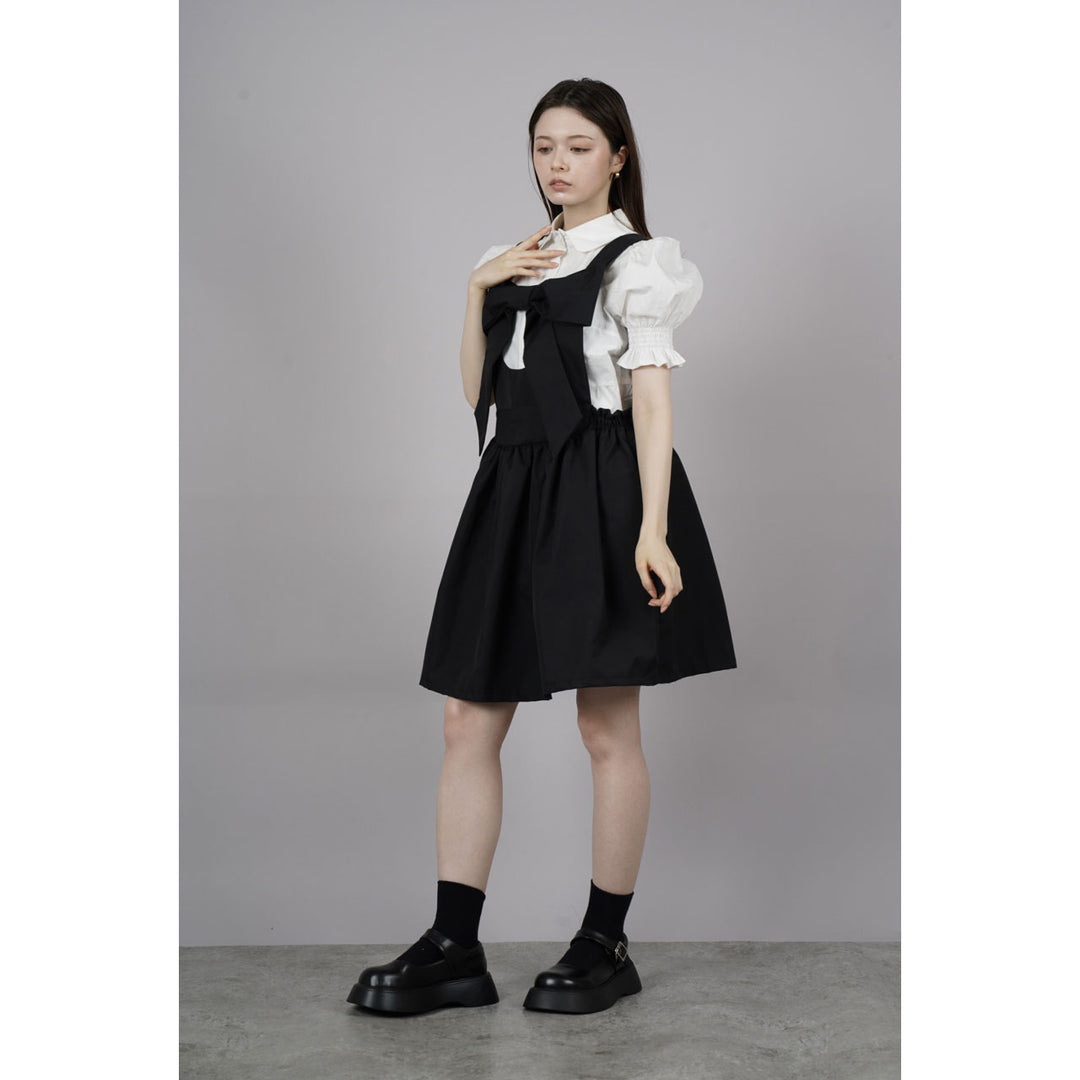 Front ribbon sleeveless onepiece ¥8,980 / ¥8,480