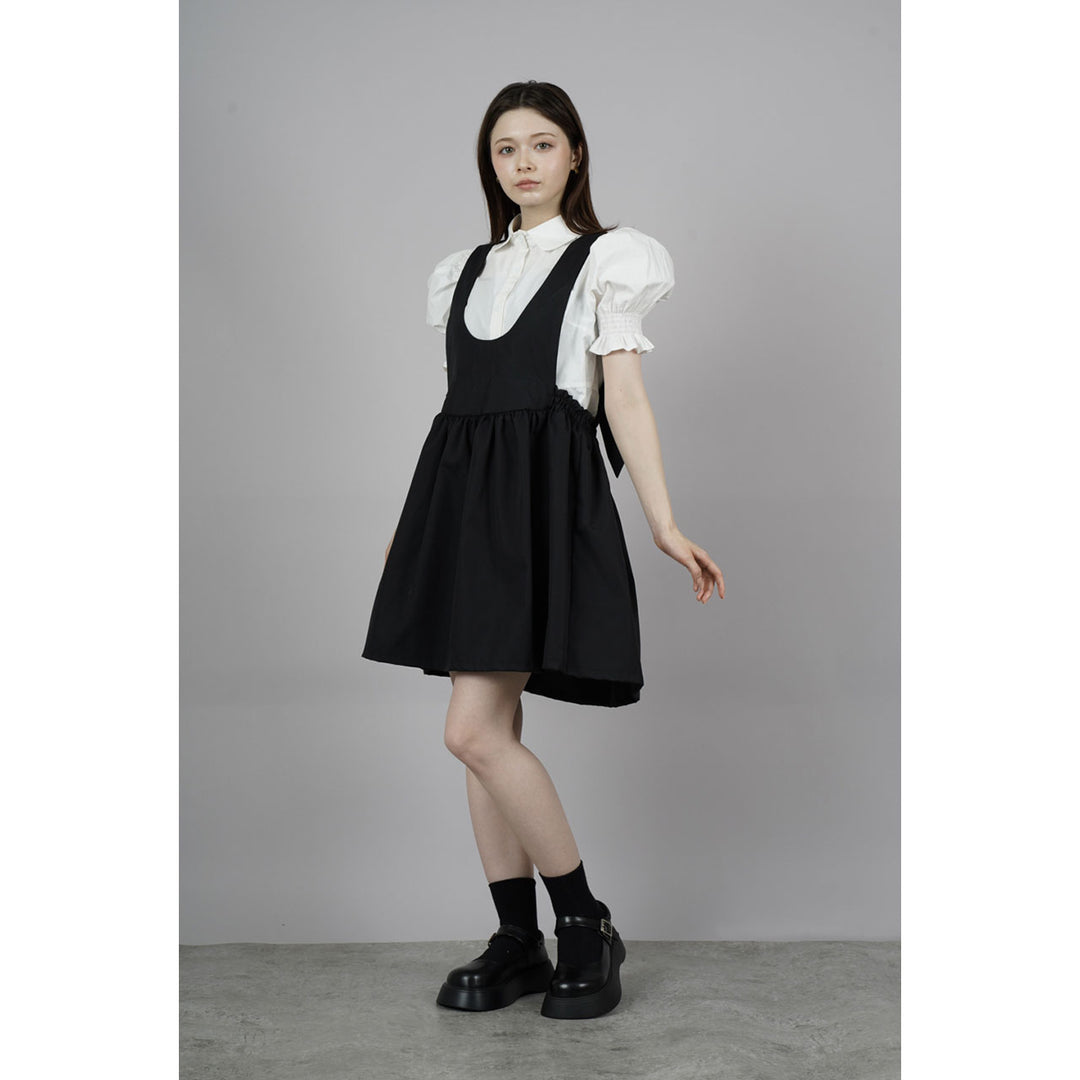 Front ribbon sleeveless onepiece ¥8,980 / ¥8,480