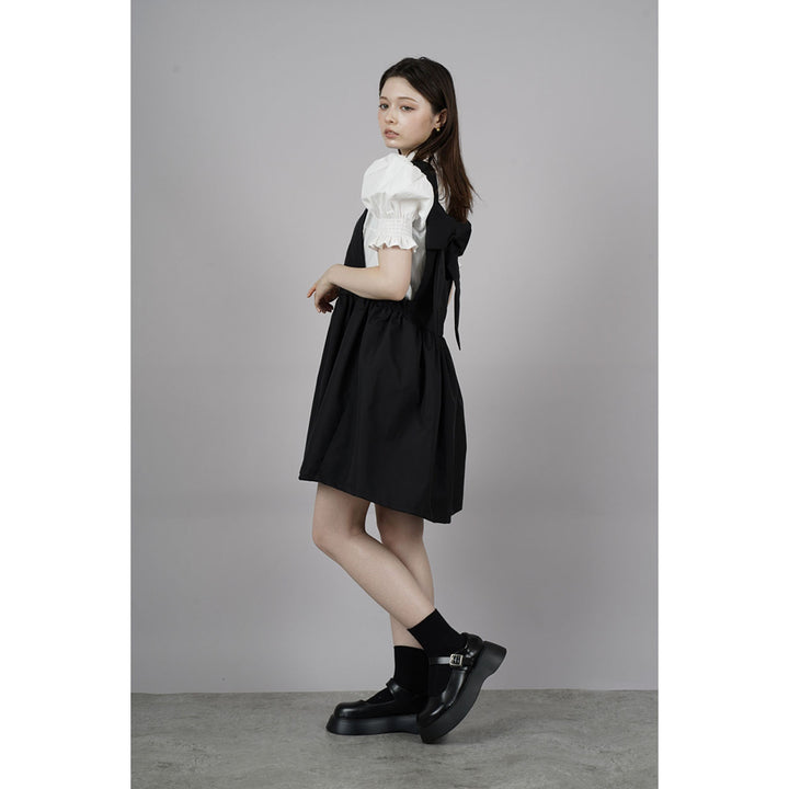 Front ribbon sleeveless onepiece ¥8,980 / ¥8,480