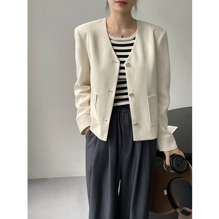 Simple collarless style jacket