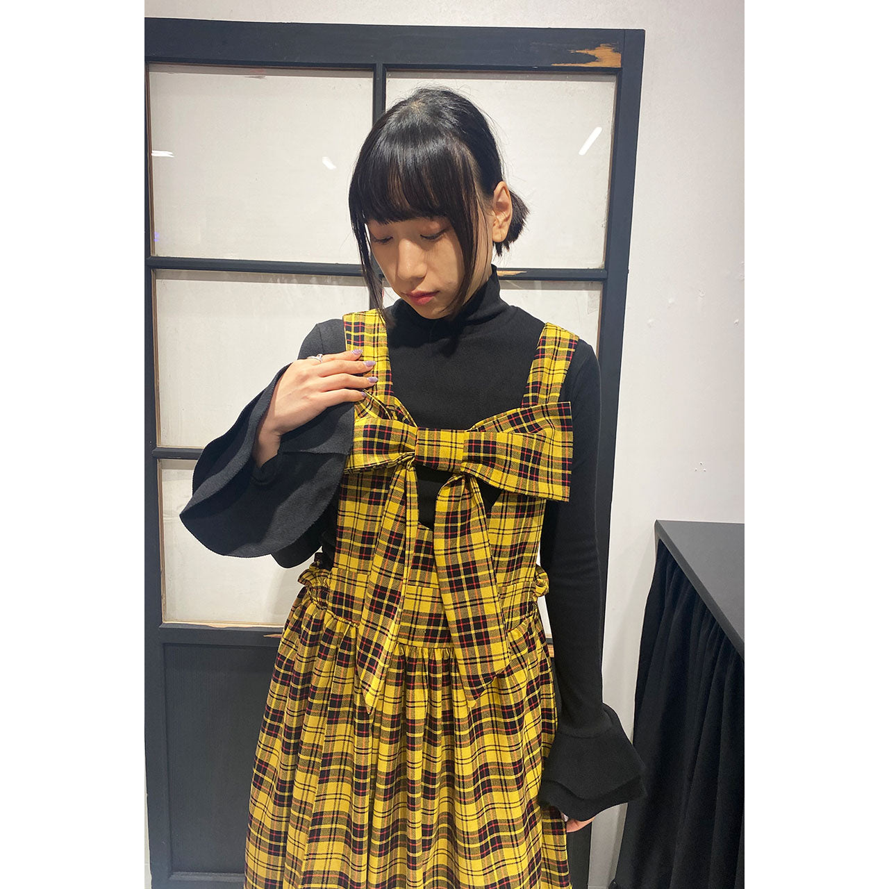 Front ribbon sleeveless onepiece (Yellow Check) ¥9,480